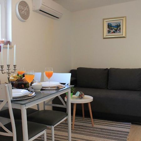 Apartments Platana Трстено Екстер'єр фото
